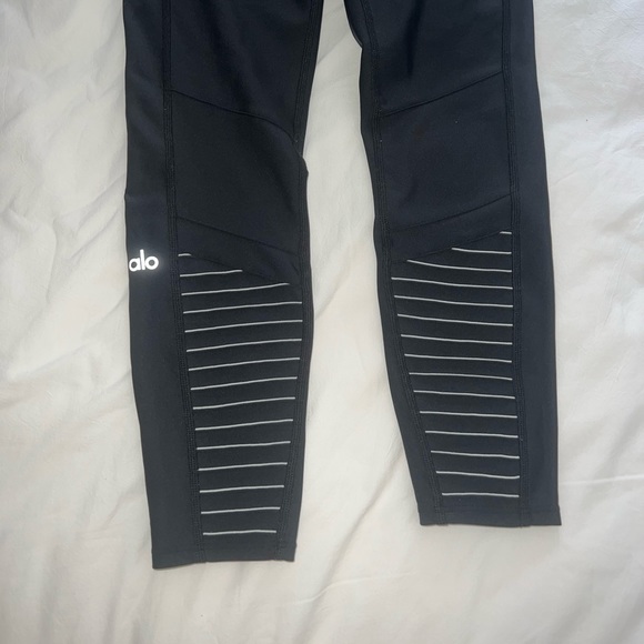 Alo moto leggings cropped mid rise/high rise small - Picture 8 of 8
